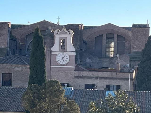 Camera X2 Con Magnifica Vista Sul Chiostro Di Michelangelo E Le Terme Di Diocleziano Roma Exterior foto