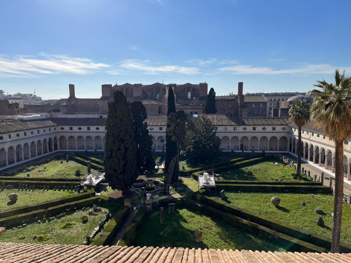 Camera X2 Con Magnifica Vista Sul Chiostro Di Michelangelo E Le Terme Di Diocleziano Roma Exterior foto